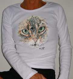 Long-sleeved with Green-eyed cat